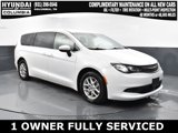 Used 2023 Chrysler Voyager LX image 3