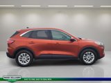 Used 2020 Ford Escape SE image 2