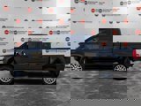 Used 2016 Nissan Frontier SV image 2