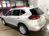 Used 2020 Nissan Rogue SV image 3