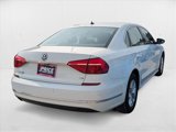 Used 2016 Volkswagen Passat 1.8T S image 4
