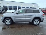 Used 2020 Jeep Grand Cherokee Laredo image 2