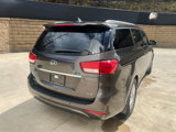 Used 2017 Kia Sedona LX w/ LX Essentials Premium Package image 4