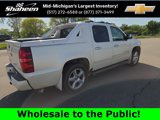 Used 2011 Chevrolet Avalanche LTZ image 2