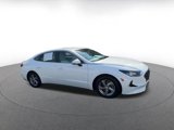 Used 2023 Hyundai Sonata SE image 2