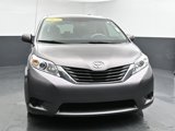 Used 2014 Toyota Sienna LE image 3