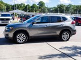 Used 2020 Nissan Rogue SV image 3