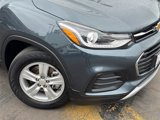 Used 2022 Chevrolet Trax LT w/ LT Convenience Package image 3