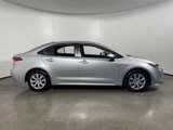 Used 2022 Toyota Corolla LE image 2
