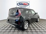 Used 2023 Kia Soul S image 2