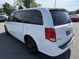 Used 2017 Dodge Grand Caravan SE image 5