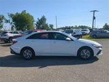 Certified 2024 Hyundai Elantra SE image 4