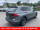 Certified 2022 Volkswagen Tiguan SE w/ Panoramic Sunroof Package image 4