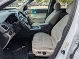 Used 2014 Ford Explorer XLT image 2