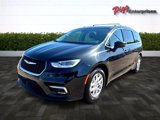 Used 2022 Chrysler Pacifica Touring-L image 5