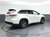 Used 2016 Toyota Highlander XLE image 4