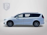 Used 2018 Chrysler Pacifica Limited image 4