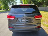 Used 2017 Kia Sorento LX image 5