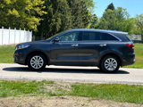 Used 2019 Kia Sorento LX image 2