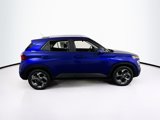 Used 2023 Hyundai Venue Limited image 4