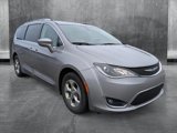 Used 2017 Chrysler Pacifica Touring-L Plus image 3