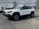 Used 2019 Jeep Cherokee Trailhawk image 2