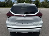 Used 2022 Nissan Kicks SV image 3