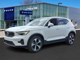 Certified 2025 Volvo XC40 B5 Plus image 3