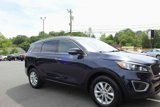 Used 2017 Kia Sorento LX w/ LX Convenience Package image 3