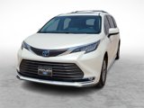 Used 2021 Toyota Sienna XLE image 4