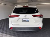 Used 2021 Toyota Highlander XLE image 5