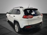 Used 2016 Jeep Cherokee Sport image 4