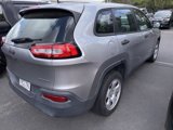 Used 2016 Jeep Cherokee Sport image 2