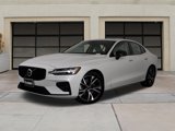 Certified 2025 Volvo S60 B5 Core image 3