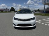 Used 2017 Chrysler Pacifica Limited image 2