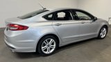 Used 2018 Ford Fusion SE image 3