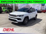 New 2025 Jeep Compass Limited image 3