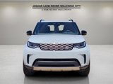 New 2025 Land Rover Discovery S image 2