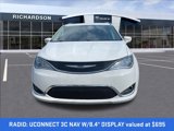 Used 2017 Chrysler Pacifica Touring-L Plus image 2