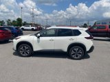 Used 2023 Nissan Rogue SV image 3