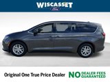Used 2023 Chrysler Voyager LX image 2