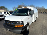 Used 2017 Chevrolet Express 3500 image 2