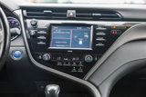 Used 2020 Toyota Camry SE image 3