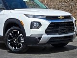 Used 2022 Chevrolet TrailBlazer LT w/ Sun and Liftgate Package image 2