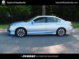 Used 2017 Honda Accord Touring image 2