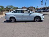 Used 2018 Volkswagen Jetta SE image 2