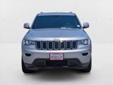 Used 2018 Jeep Grand Cherokee Laredo image 2