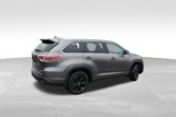 Used 2016 Toyota Highlander XLE image 5