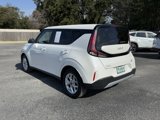 Used 2023 Kia Soul LX w/ LX Technology Package image 3