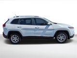 Used 2015 Jeep Cherokee Latitude image 2